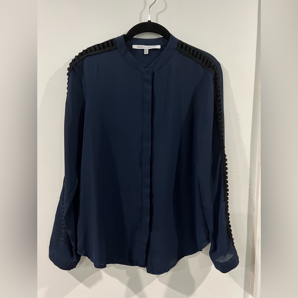 Collective Concepts women’s navy blue Blouse size medium